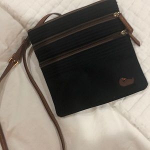 Dooney & Bourke black crossbody purse